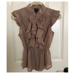 Ruffle short sleeve blouse